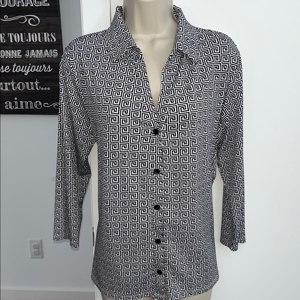 Kim & Cami Black and White Geometric Shirt